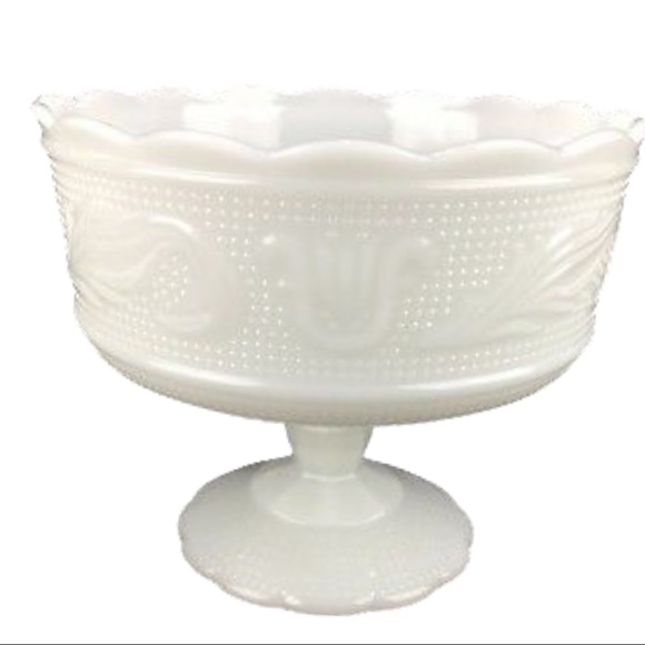 Vintage E.O. Brody CO Pedestal Milk Glass Fruit Bowl Opaque Serving Bowl Dish - Picture 3 of 6